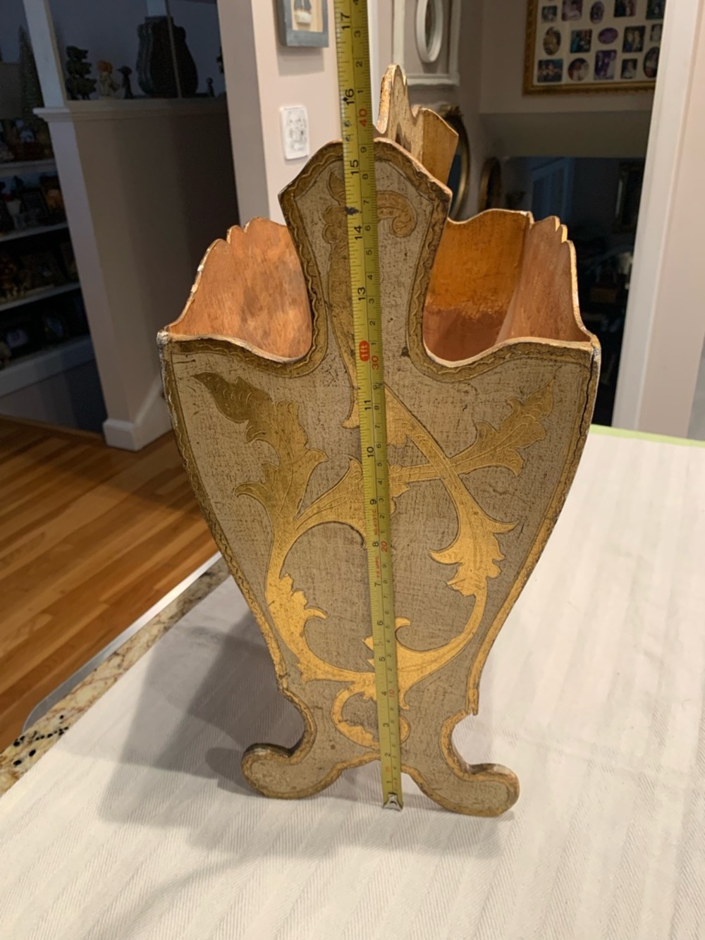 Vintage Italian Wooden Florentine Magazine Rack - Picture 6 of 11